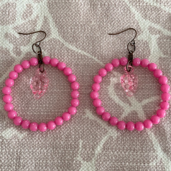 Jewelry - 💗 Pink Circular Berry Earrings
